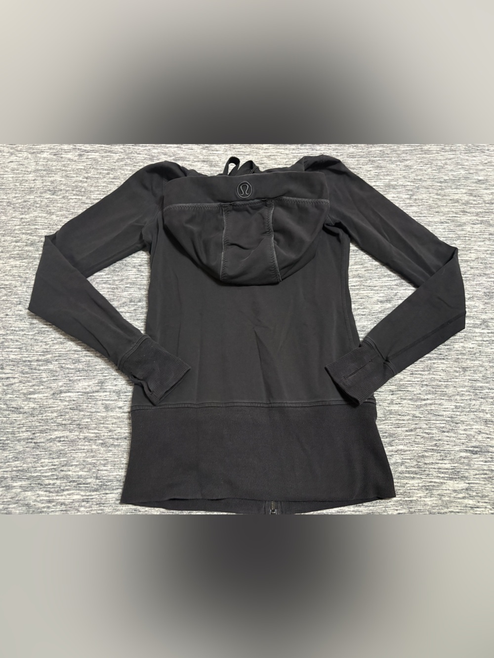 Lululemon Older Style Zip Up Hooded Jacket Long Length Size 6 - Picture 6 of 6